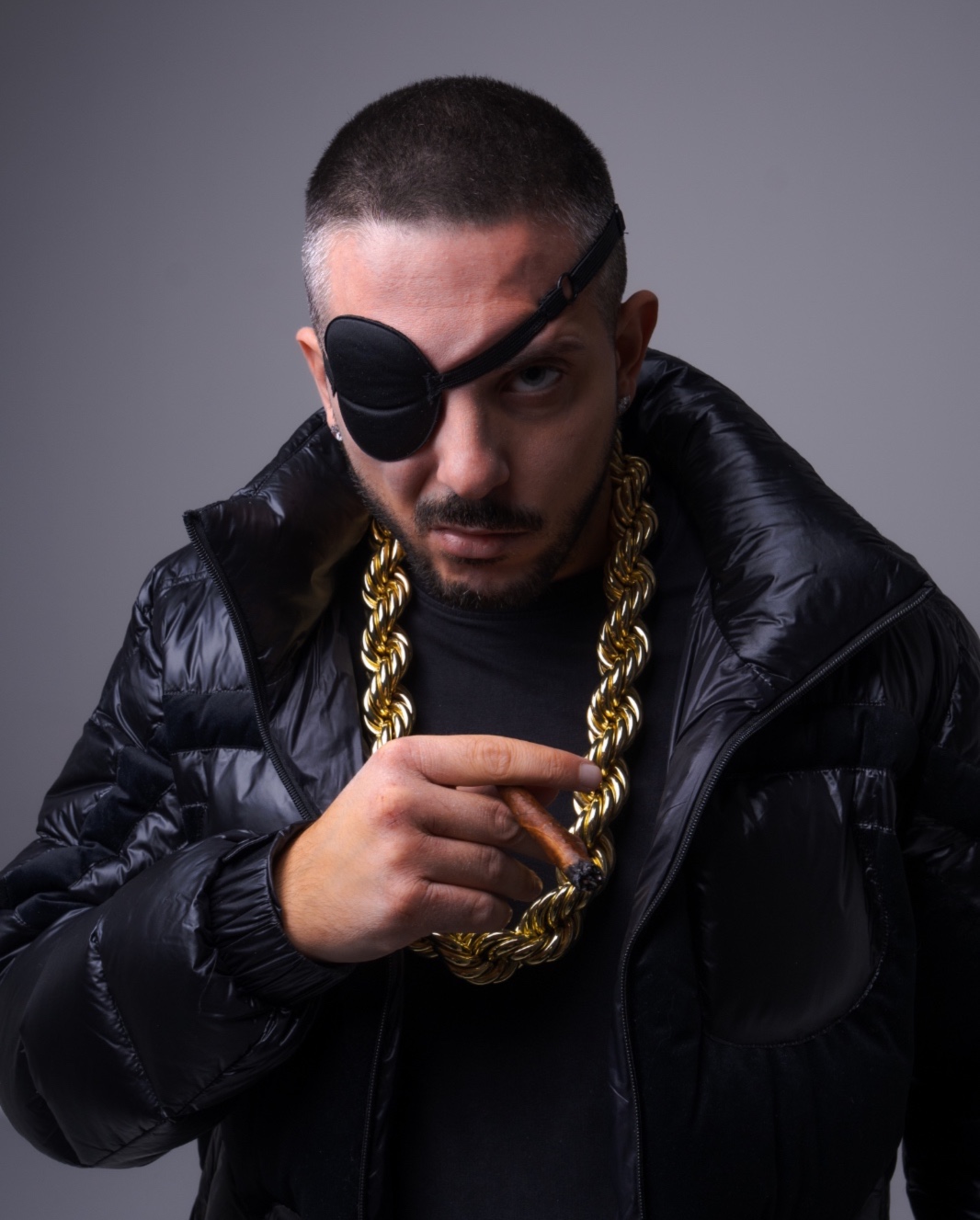 Enzo Dong