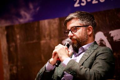 Stefano Feltri – 'Revolution. Il mondo cambia ogni giorno'