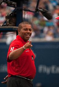 Carlos Bernardes